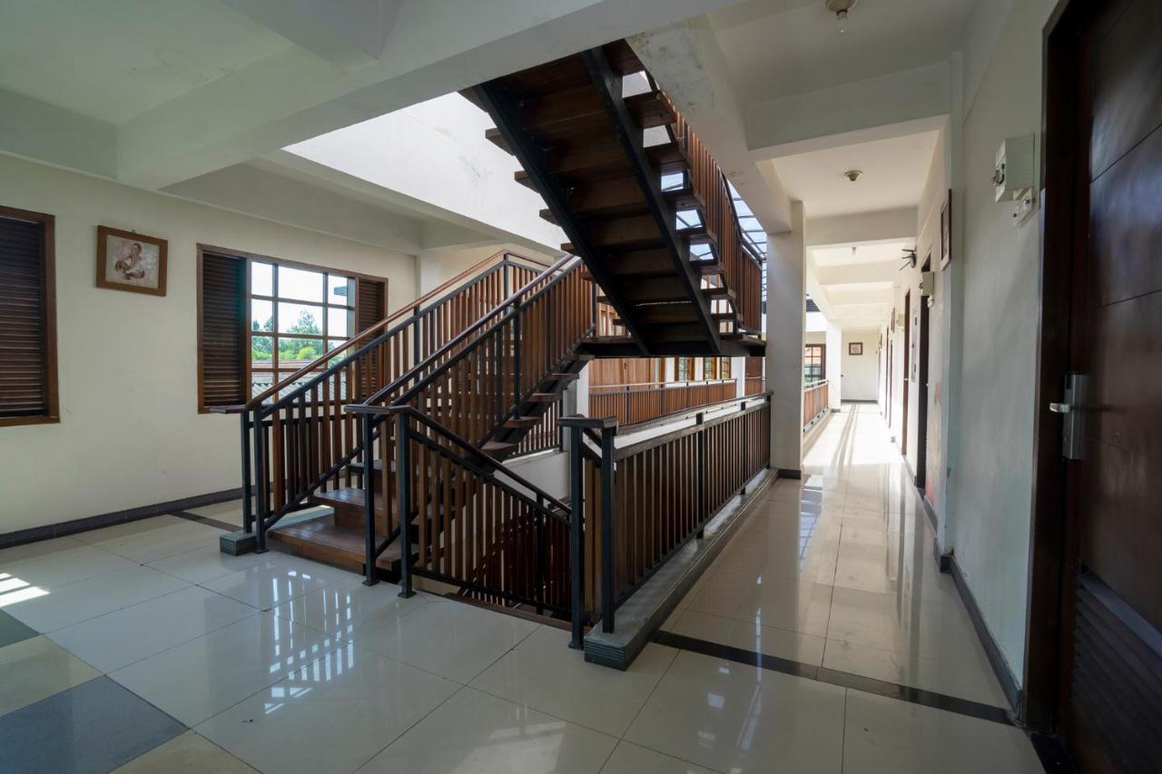 Dago'S Hill Hotel Bandung Exterior photo